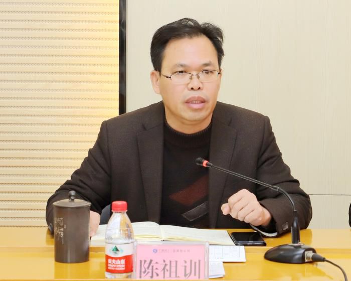 陈祖训作总结讲话.JPG