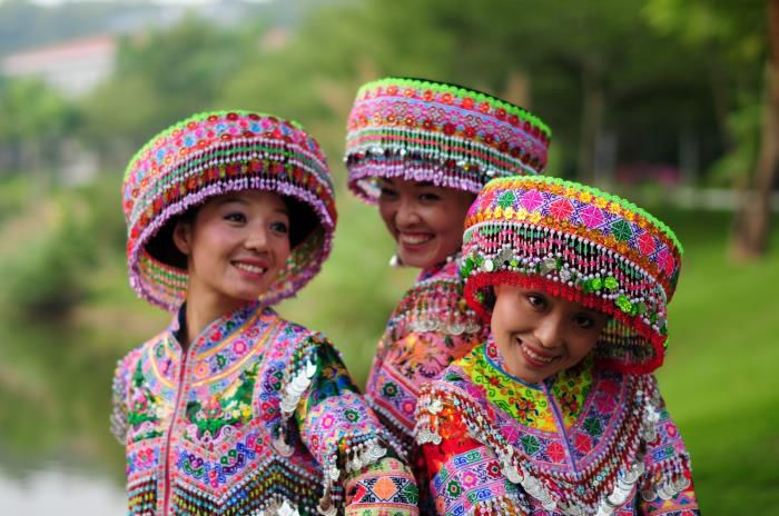 1565252542116435.jpg 5.1摄影作品《苗家姊妹花》获三等奖。贺英毅 摄-13607887212700.JPG