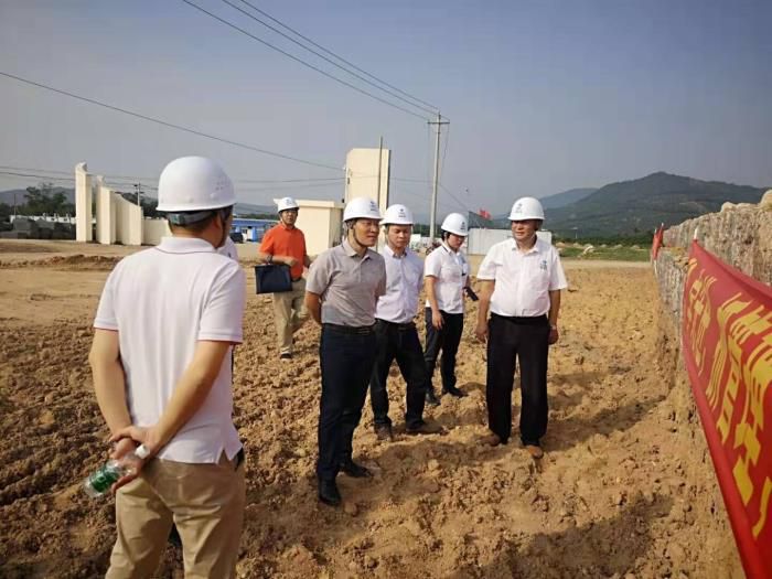 3.1检查现场。梁红玉 摄700.jpg