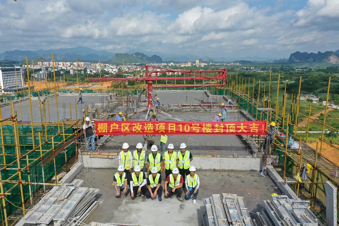 项目管理人员合照。卢瑞阳 摄.JPG