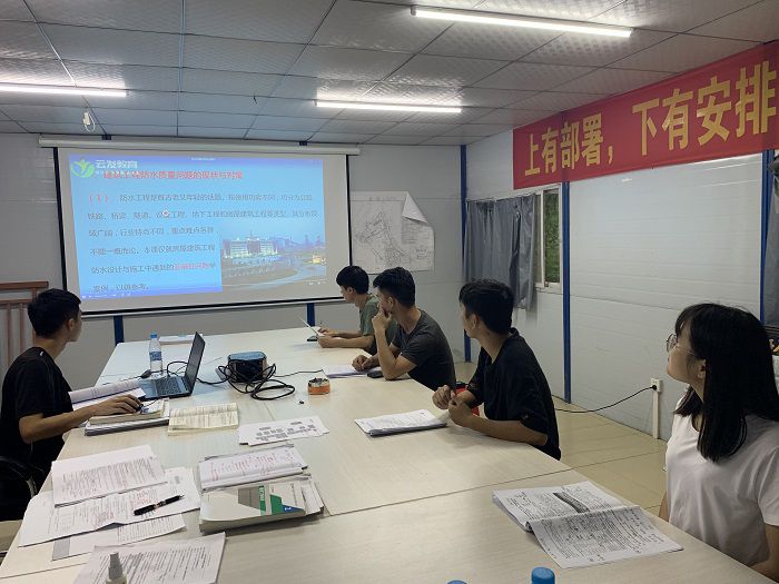 培训现场。梁宗吕 摄.jpg