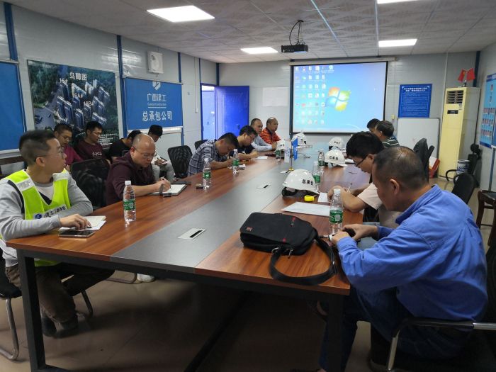 9军粮项目调研会现场。邓灿滨 摄.jpg