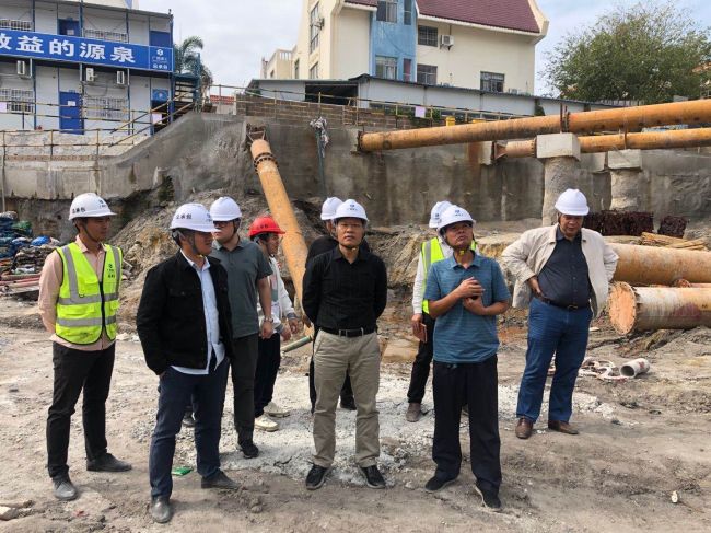 4现场检查指导。陆勤 摄.jpg