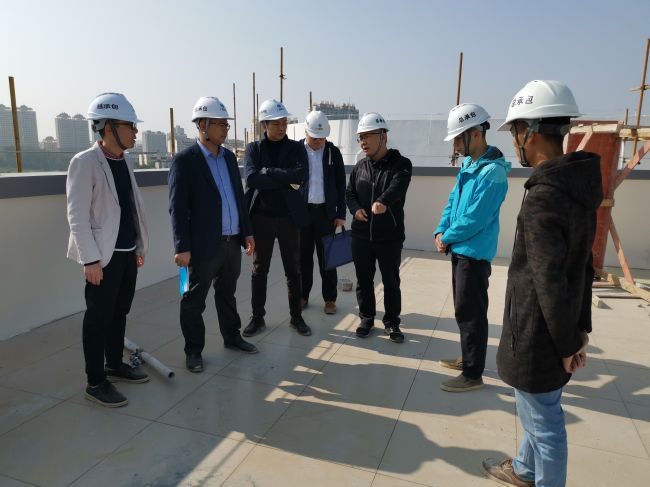 3检查现场。冯翔 摄 (2).jpg