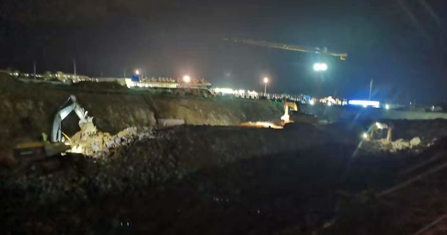 四分公司工商学院项目：抢抓黄金期 决胜四季度.jpg