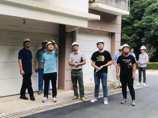 检查现场。陈晓赟 摄（修图）.png