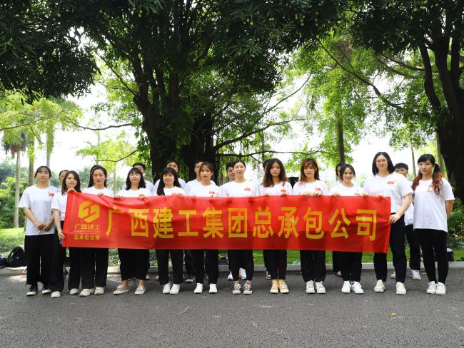 座谈会现场。杨桂峰 摄（修图）.jpg