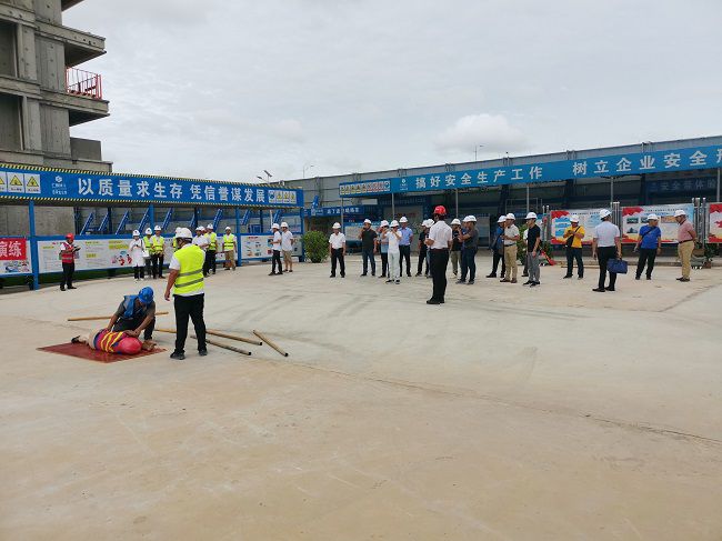 应急救援演练。黄宝生 摄（修图）.jpg