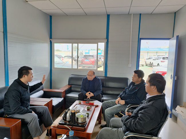 指导现场。莫杰妃 摄（修图）.jpg