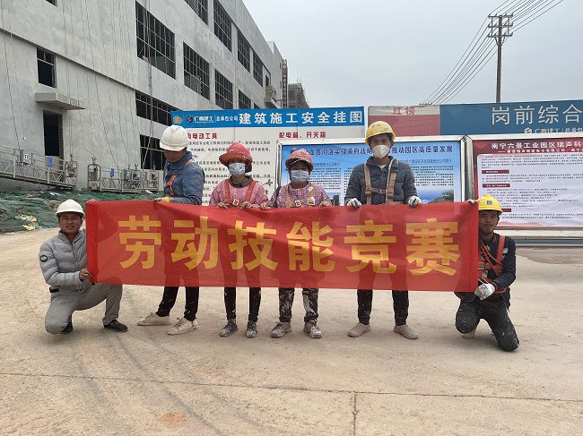 外墙涂料组合影。廖之锭 摄（修图）.jpg