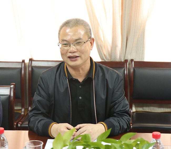 邓少新在会上作总结讲话。（修图） 周煜川 摄.jpg