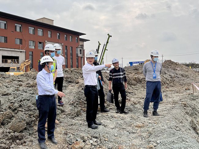 1647306046468185.jpg 施工现场。卢丽君 摄(原图)0.jpg