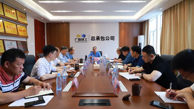 1649896475136729.jpg 会议现场(原图)0.jpg