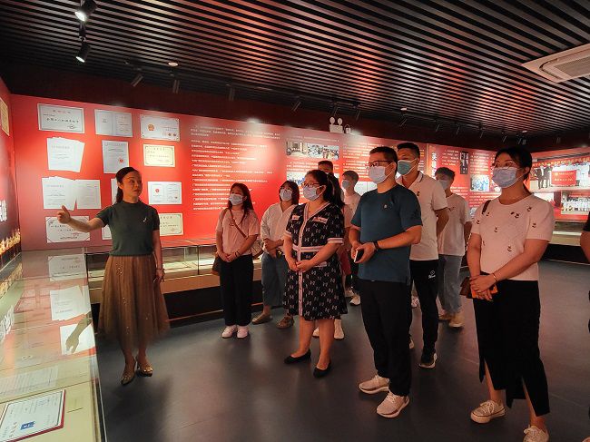 参观学习现场。王莹 摄（修图）.jpg