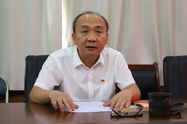 公司党委副书记、总经理 陆烜讲党课（修图）.jpg