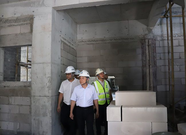 张强在项目现场。杨钰 摄（修图）.jpg