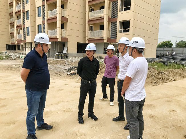 检查现场。刘世威 摄（修图）.jpg