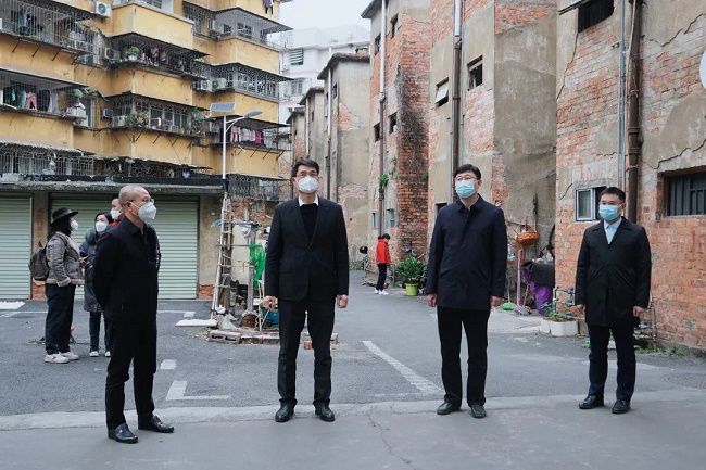 金宁运实地考察新阳路89号生活区.jpg