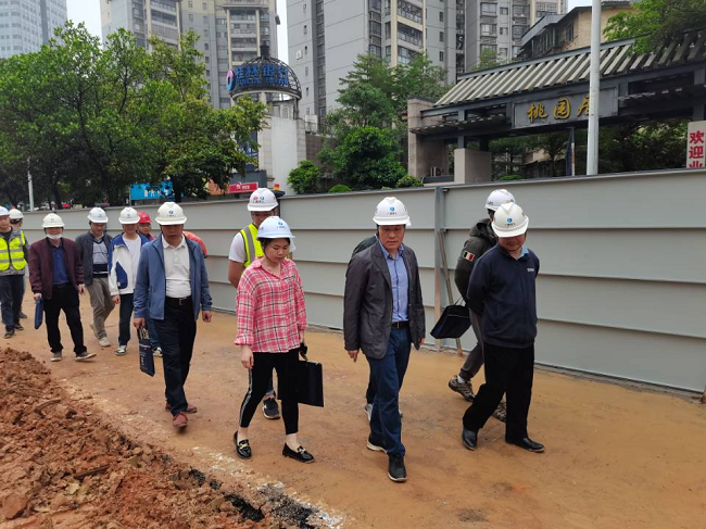 1683595122124189.png 检查现场。卢丽君 摄(修图).png