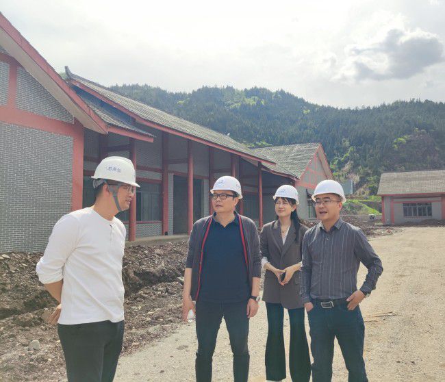 1683595288395031.jpg 检查现场。班华朋 摄(修图).jpg