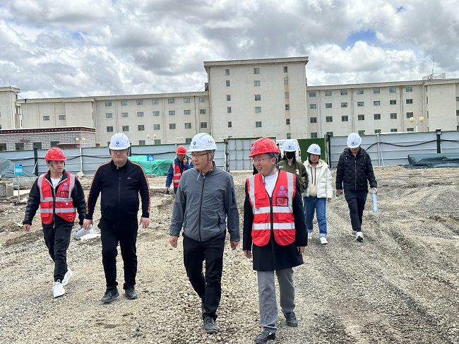 检查现场。许忠德 摄（修图）.jpg