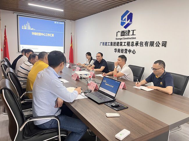 调研现场。杨德辉 摄（修图）.jpg