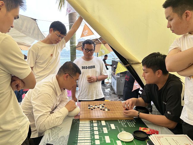 五子棋比赛现场。杨钰 摄（2）.jpg