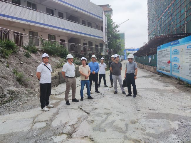 现场指导。邓伟民 摄（修图）.jpg