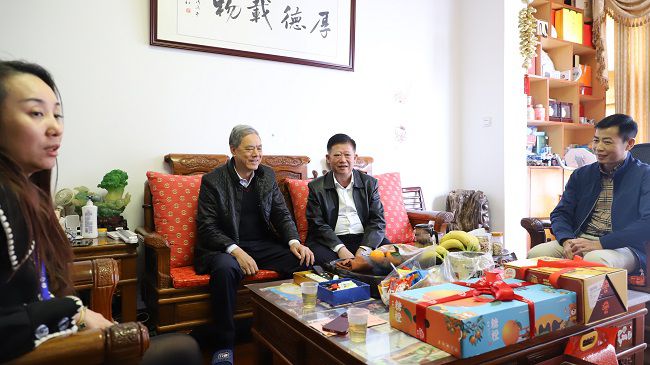 1737010562501578.jpg 慰问现场(修图).jpg